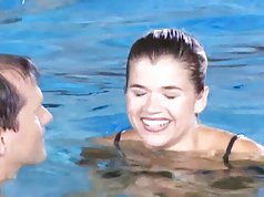 Anke Engelke im Badeanzug
