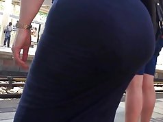 Spying Mature Big Bubble Butt - Pawg Milf - Ass Voyeur